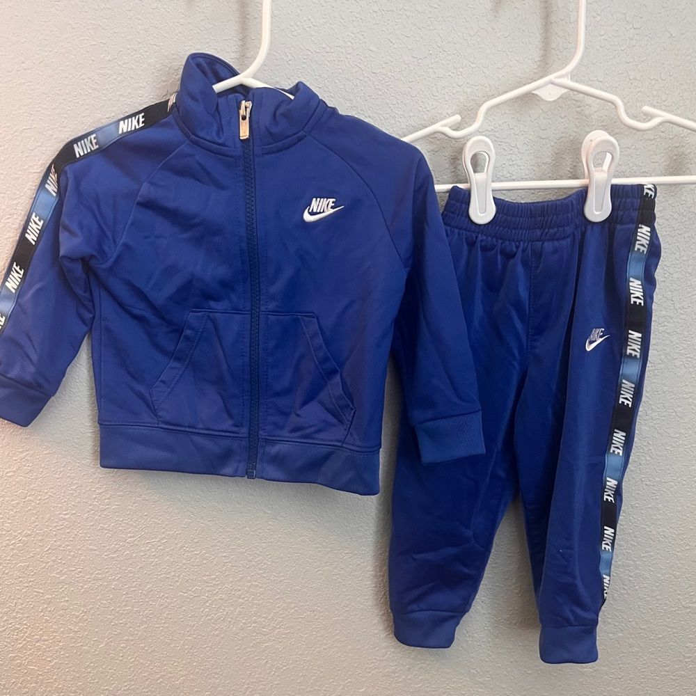 Nike jogging set navy blue size 12 months - Picture 3 of 4